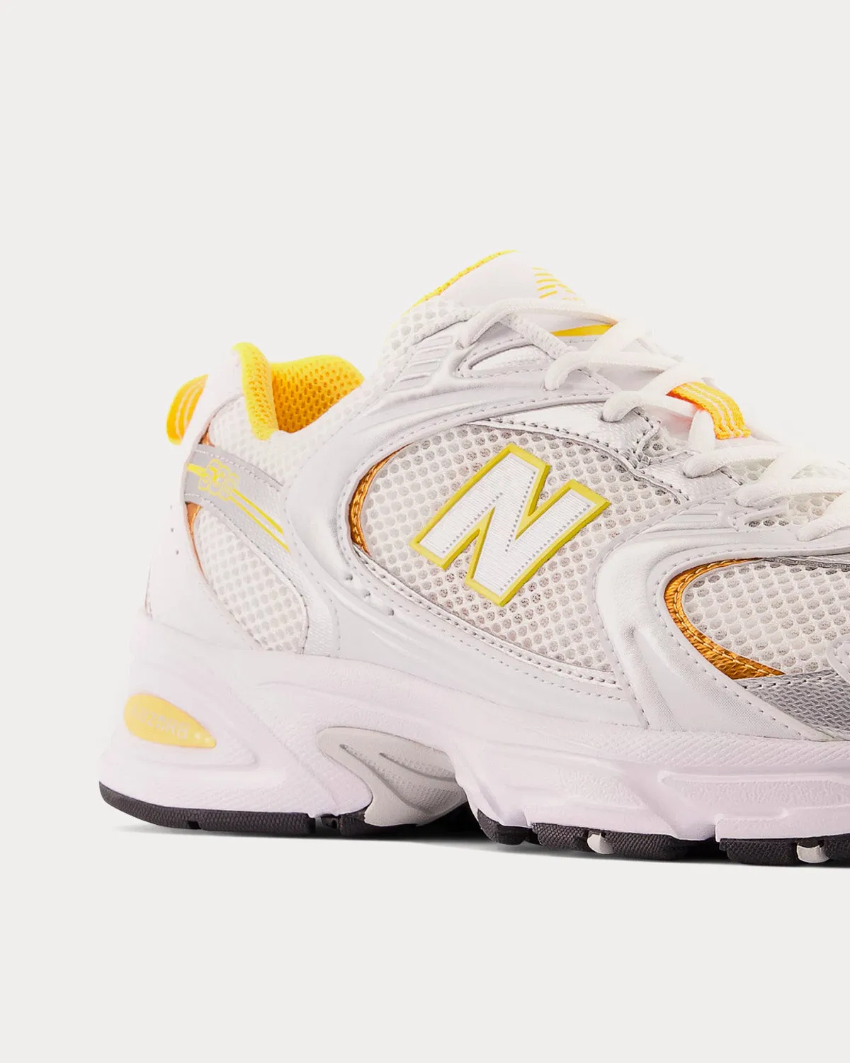 530 Vibrant Apricot Running Shoes