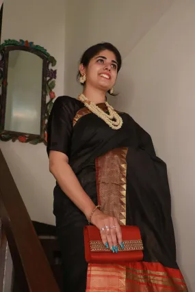 Black Maheshwari Cotton With Zari Woven Border Wrap in 1 minute saree