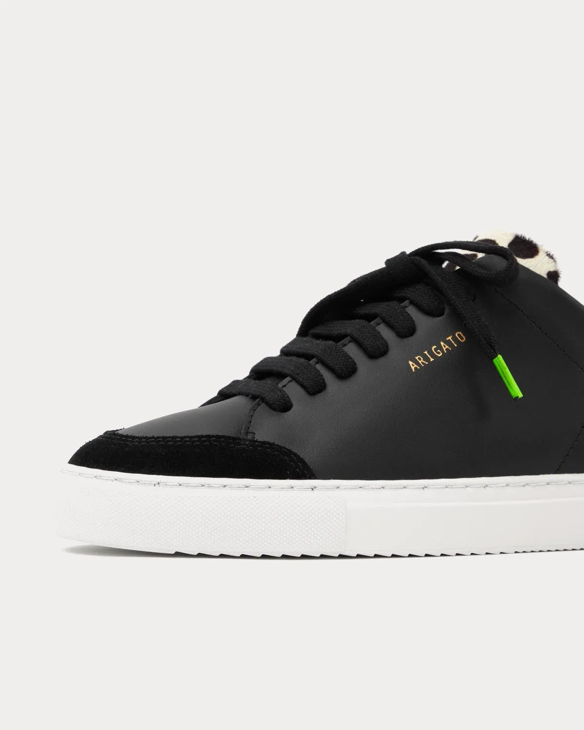 Clean 90 Triple Black / Silver Low Top Sneakers