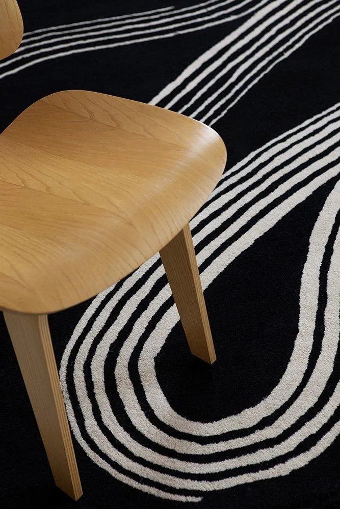 Decor Flow 091305 Rugs by Brink and Campman in Caviar