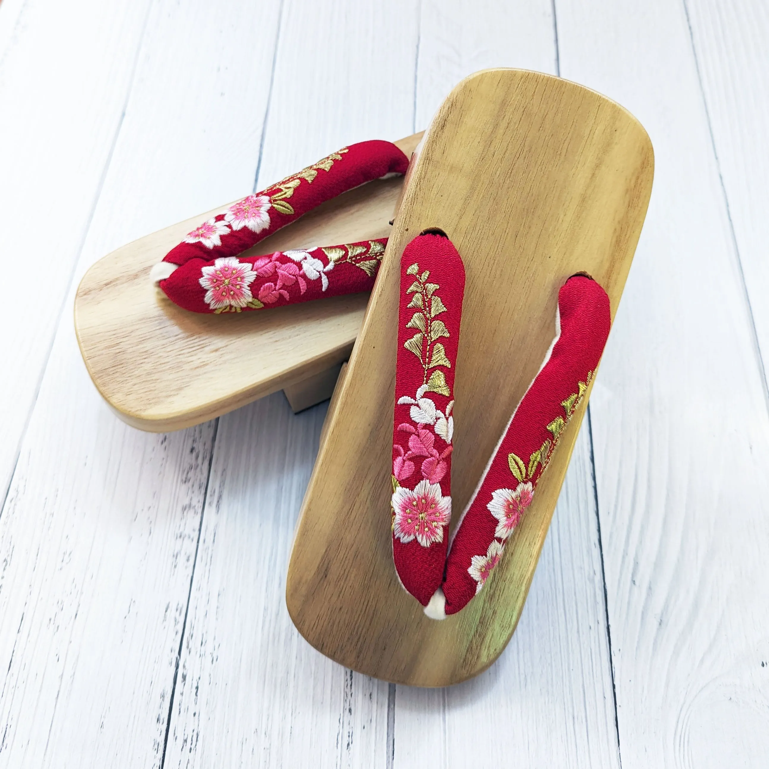 Geta Sandals - Cherry Blossom Embroidery Red (25.5 cm)