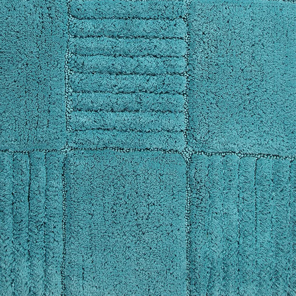 Knightsbridge Chakkar Board 220 GSF Non Skid Back Bath Rug 21 x 34 - Aqua