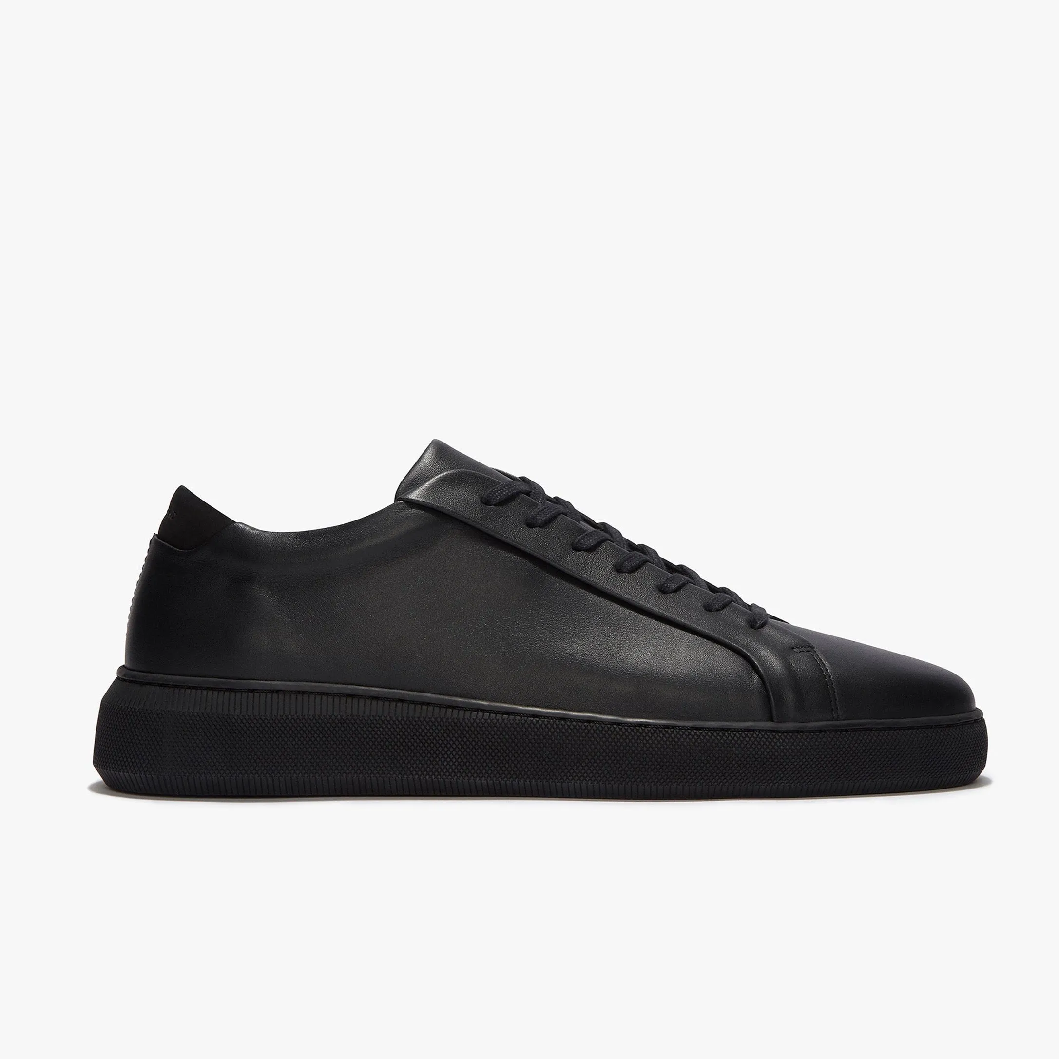 Series 8 Triple Black Leather Mens