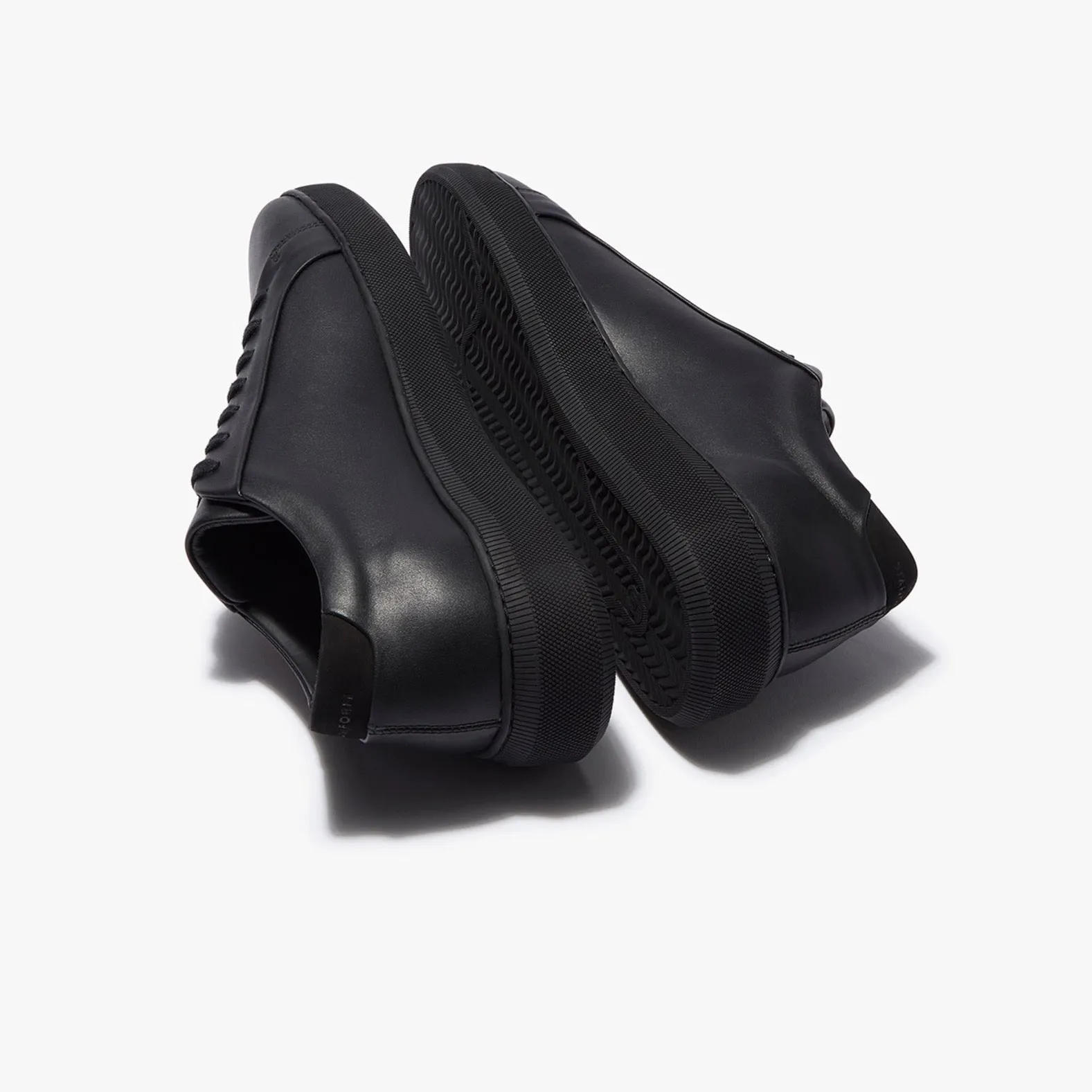 Series 8 Triple Black Leather Mens