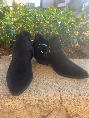 Venus Black Booties