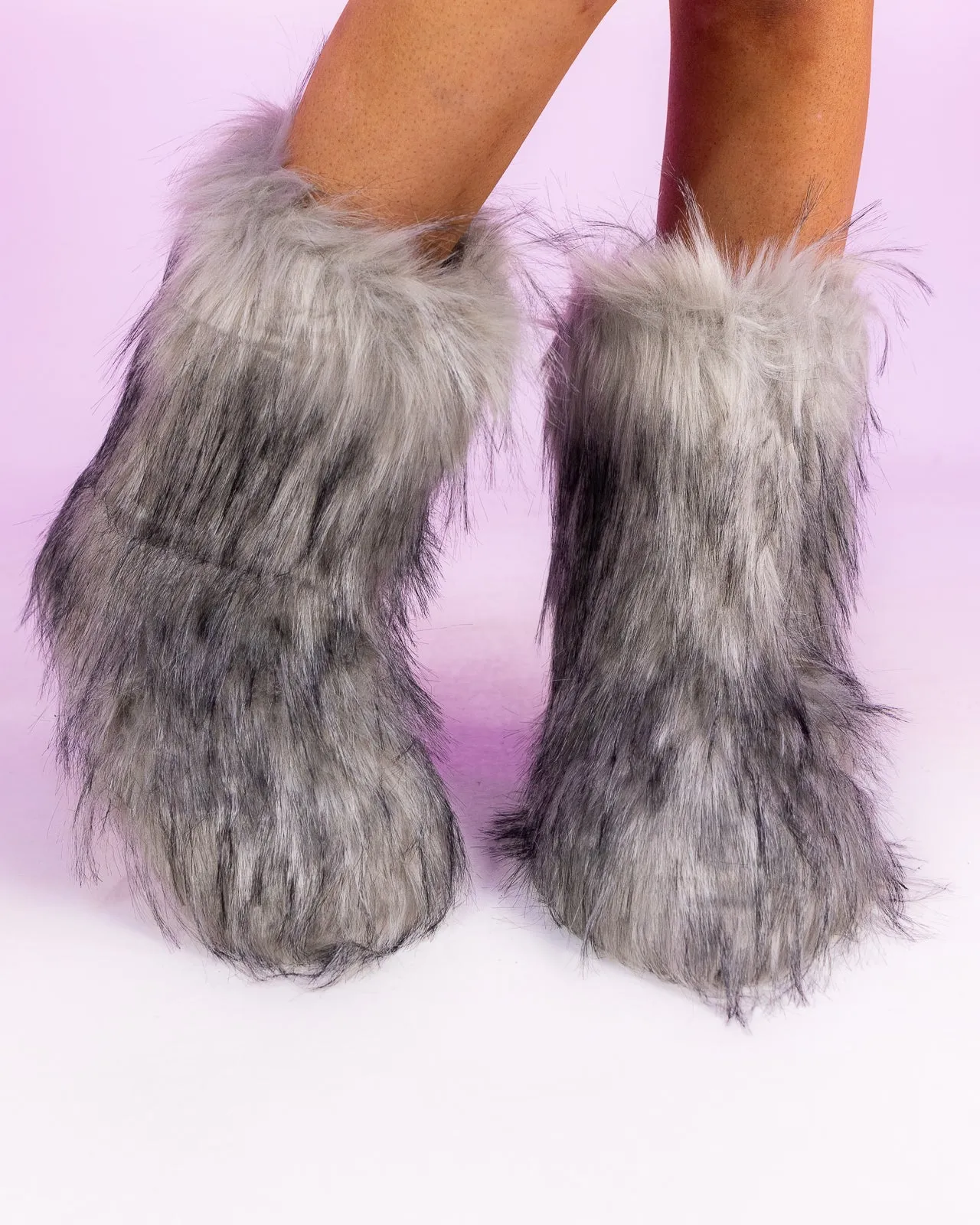 Women's Gray Boots With The Fur