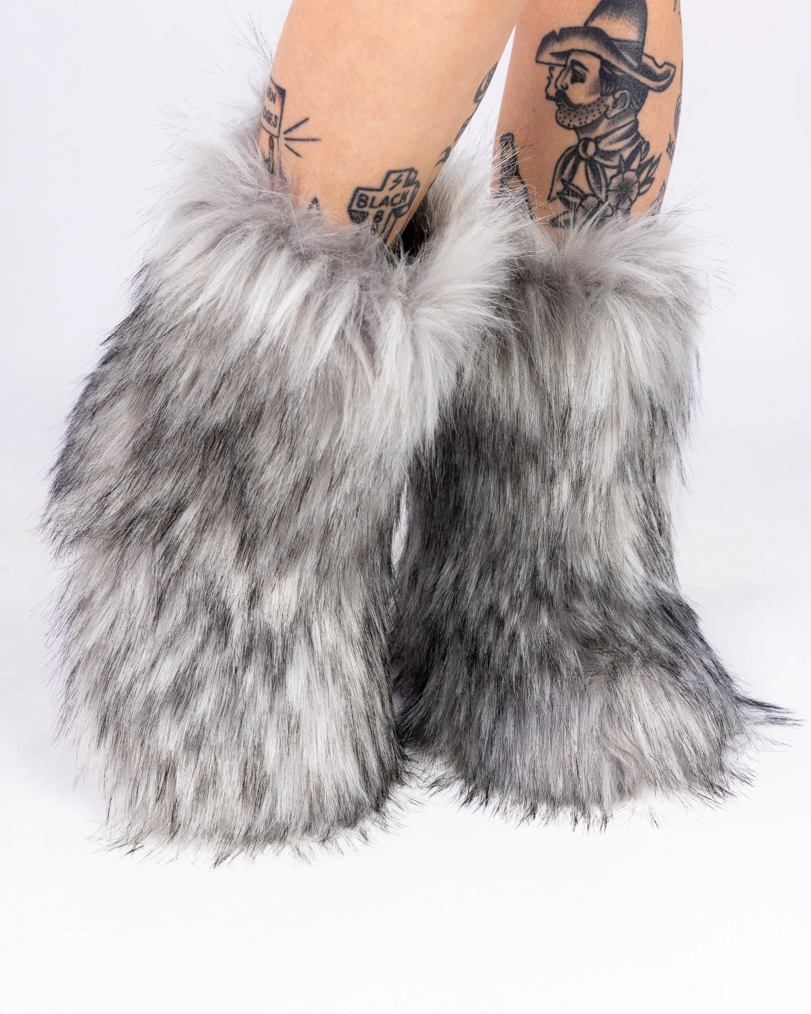 Women's Gray Boots With The Fur
